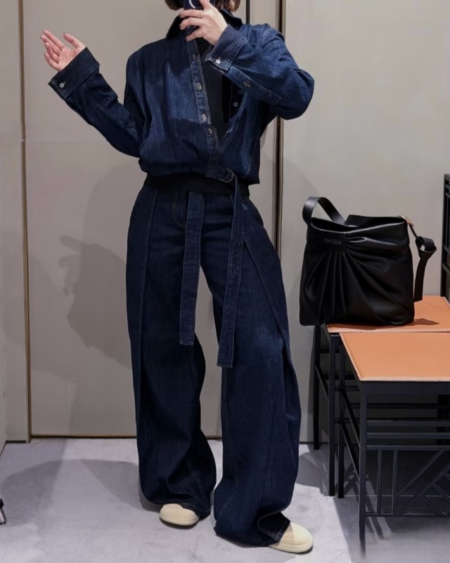 로에베 신상 벨트 와이드 데님 팬츠