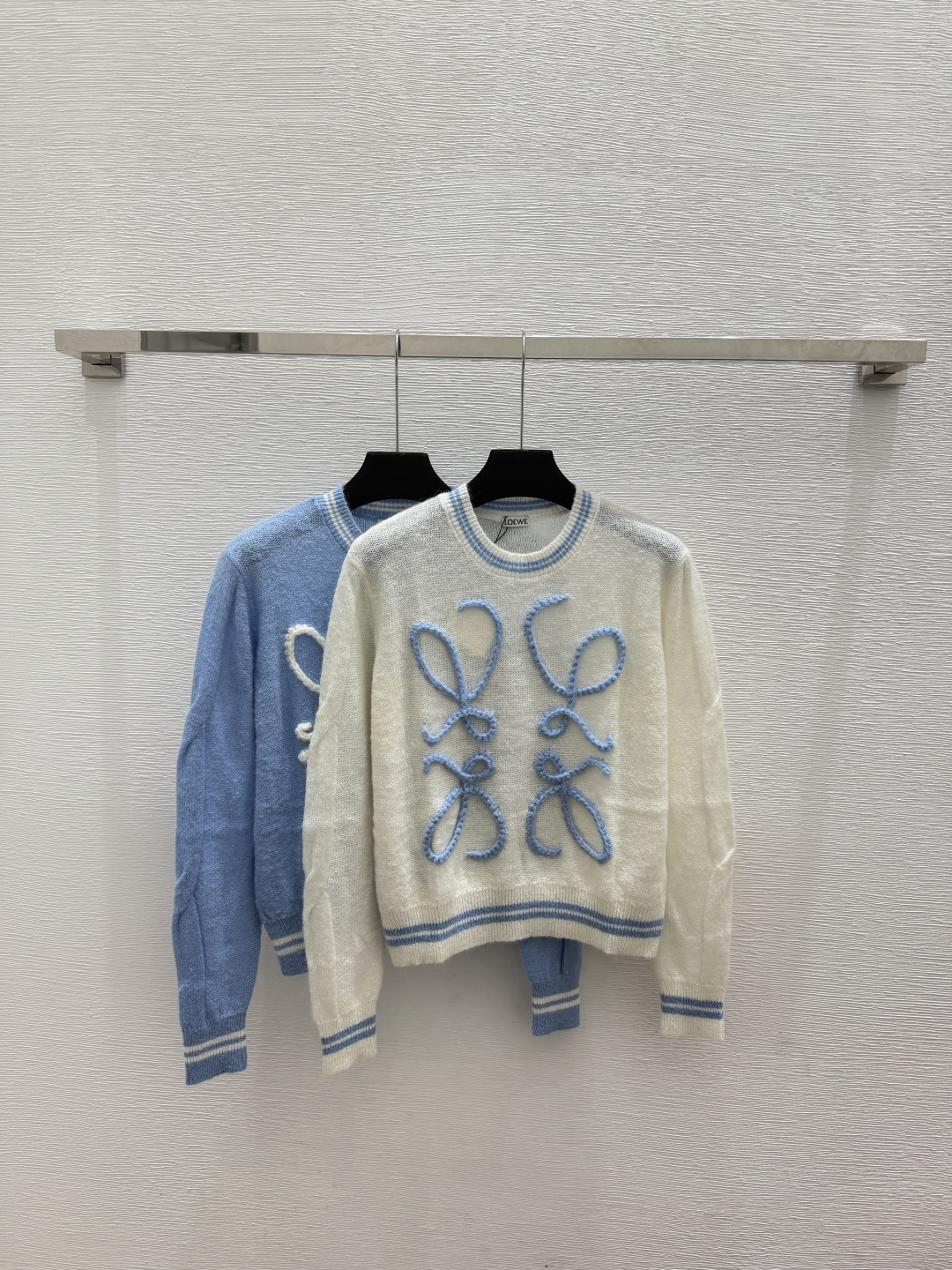 로에베 초가을 신상 니트 긴팔