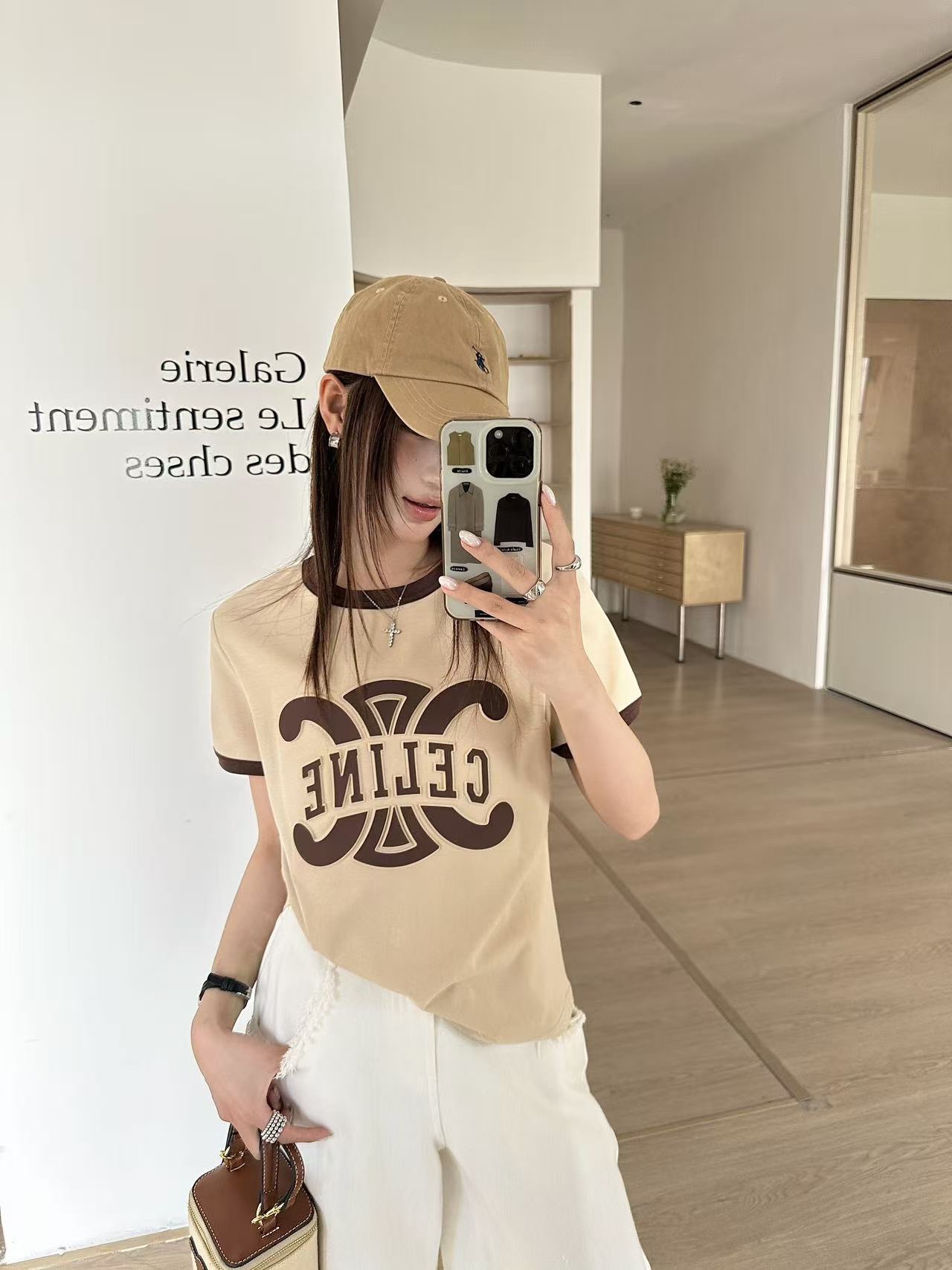셀린느 26 여름 신상 반팔 티