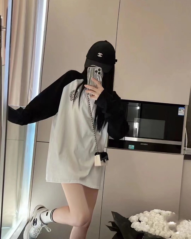 크롬하츠 26 신상 긴팔 티