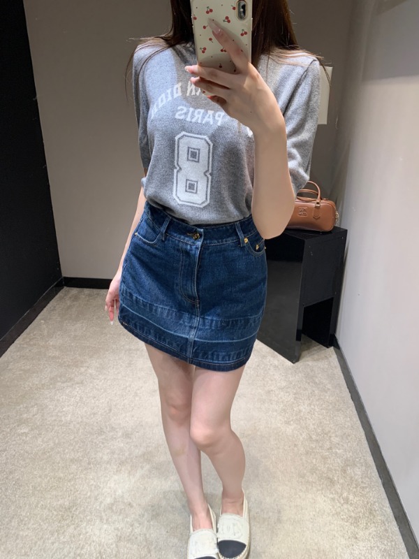 발렌티노 26SS 이른 봄 데님 스커트
