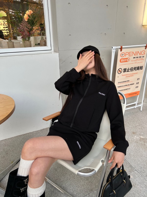 미우미우 신상 캐주얼 세트