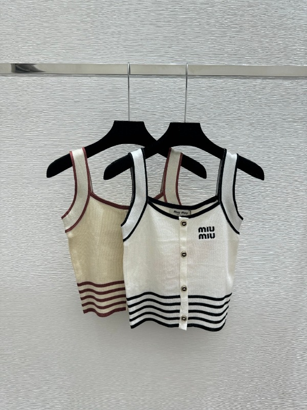 미우미우 이른봄 신상 니트