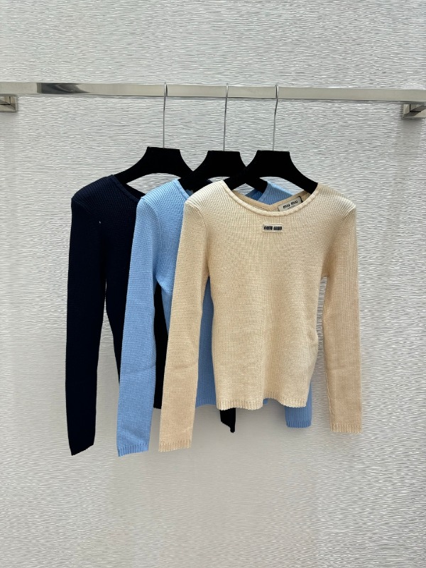 미우미우 이른봄 신상 니트 긴팔