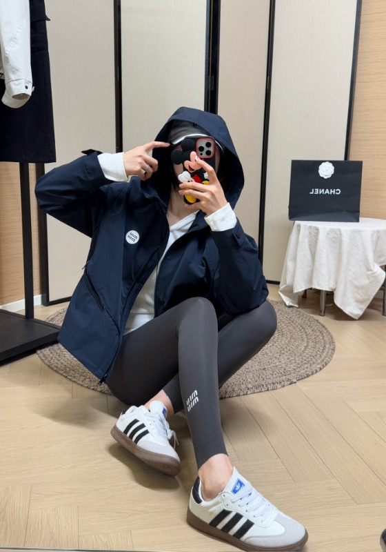 미우미우 26 신상 후드 자켓