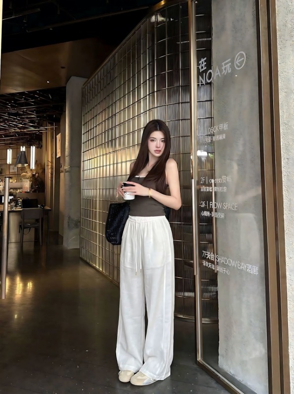 미우미우 2026SS 신상 캐주얼 팬츠