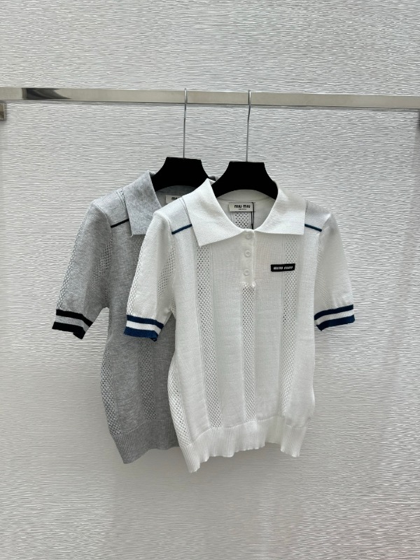 미우미우 이른봄 신상 카라 반팔
