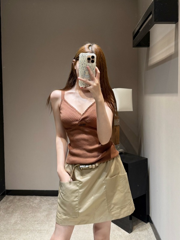 미우미우 26 봄여름 신상 민소매