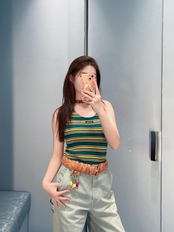 미우미우 26SS 봄여름 신상 나시