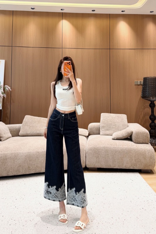 미우미우 2026 레이스 패치 데님 팬츠