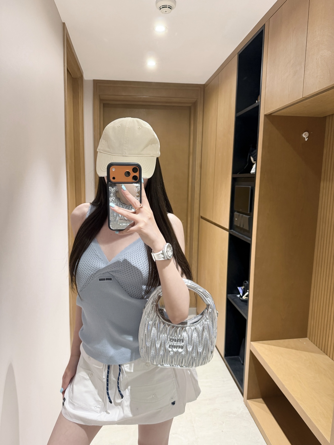 미우미우 ?? 캐시미어 나시