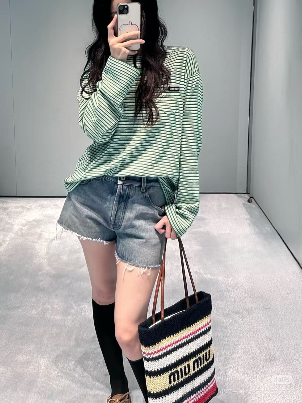 미우미우 26SS 여름 신상 데님 숏 팬츠