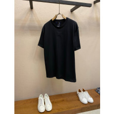 루이비통 엠보싱 라운드넥 반팔 티셔츠