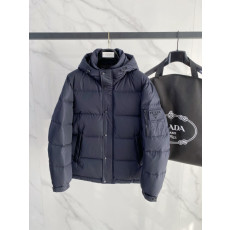 프라다 25FW 다운 재킷