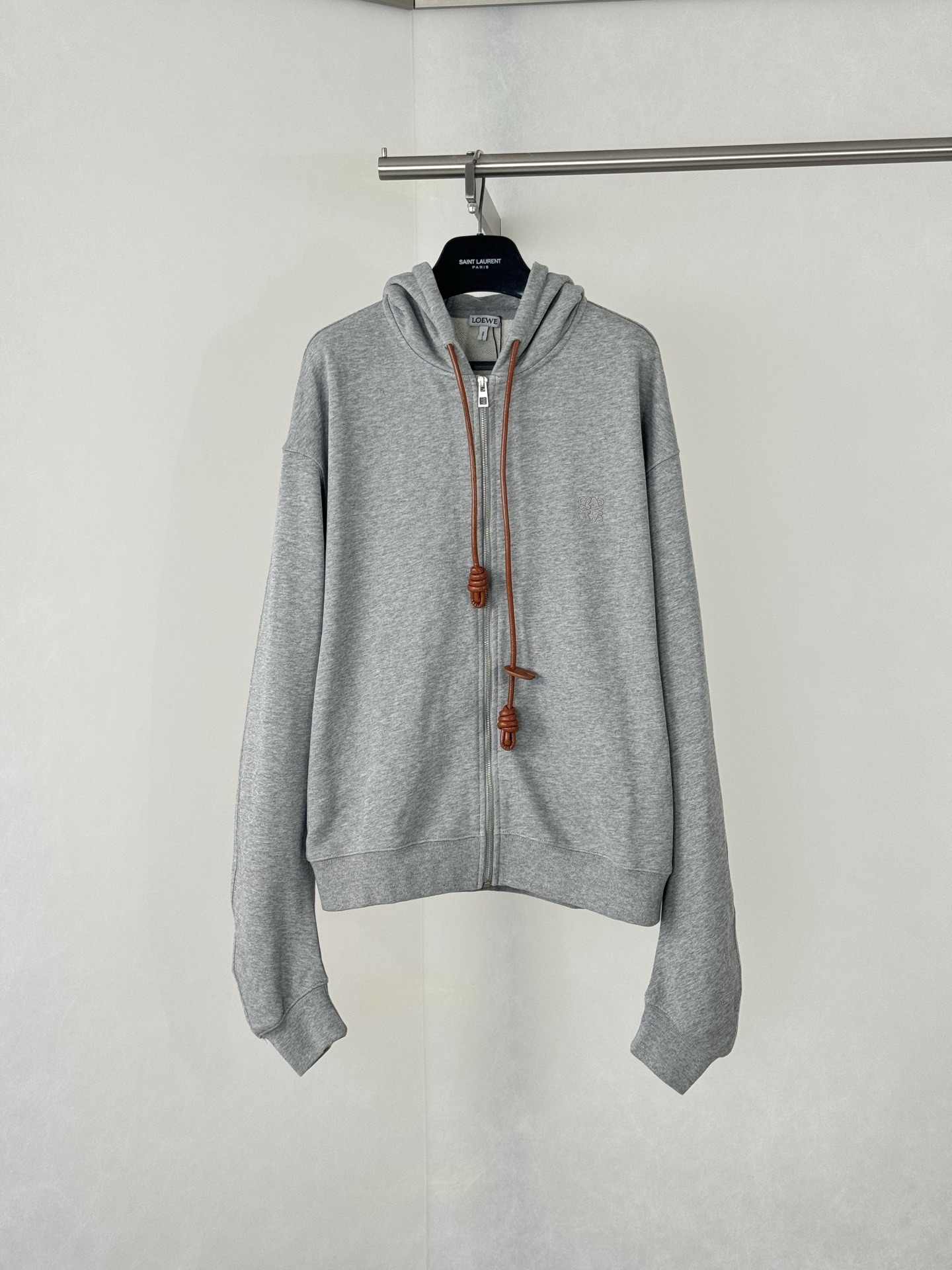 로에베 가죽 매듭 후드 집업 재킷