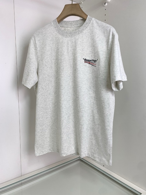발렌시아가 26SS 클래식 반팔 티셔츠