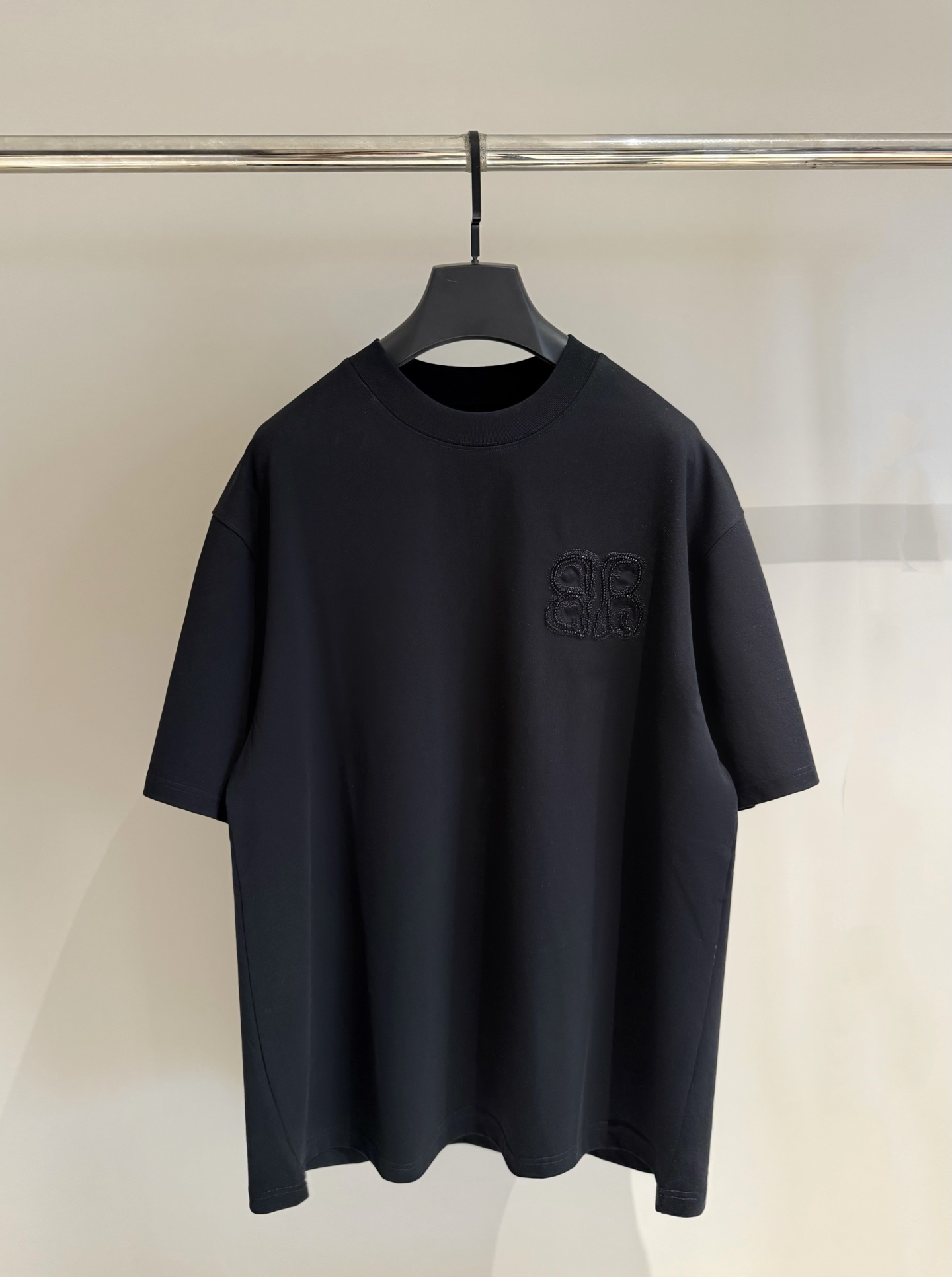 발렌시아가 신상 BB로고 반팔티
