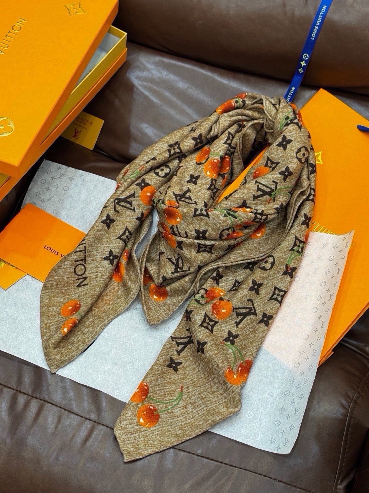 루이비통 LV X TM MONOGRAM 스퀘어 스카프