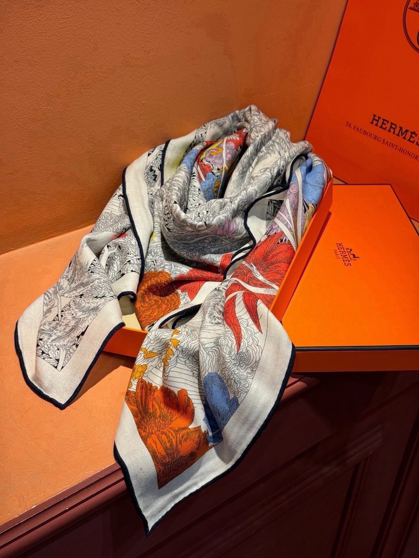 에르메스 Retour a la Nature shawl 스카프