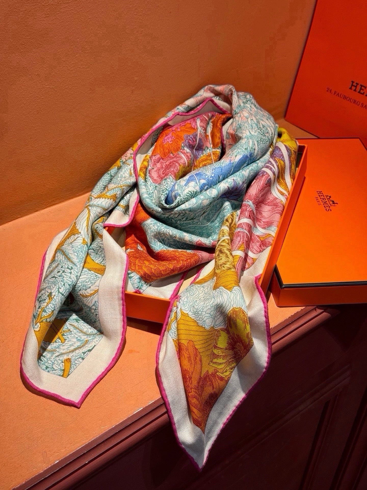 에르메스 Retour a la Nature shawl 스카프
