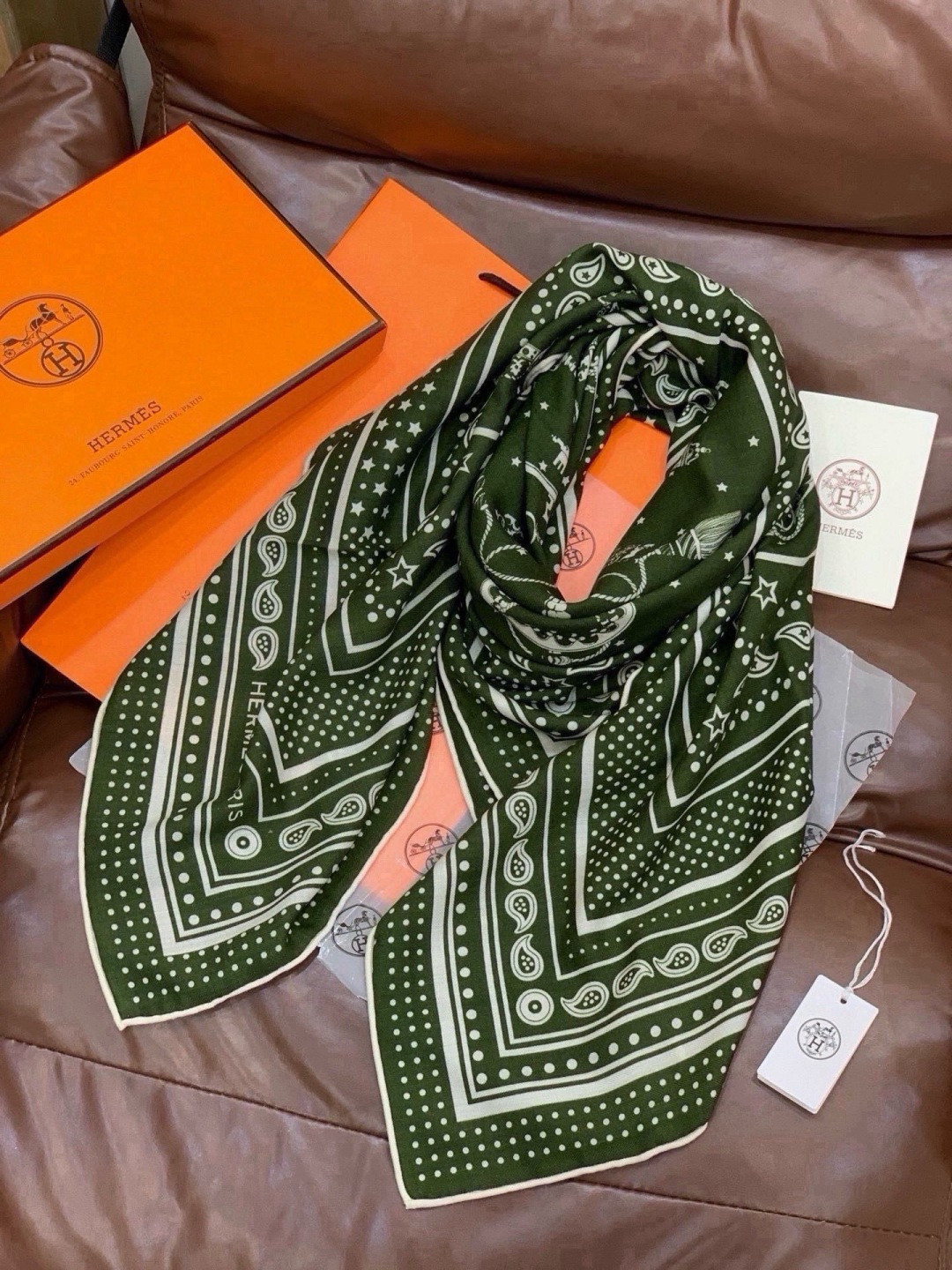 에르메스 Les Cles Bandana shawl 스카프