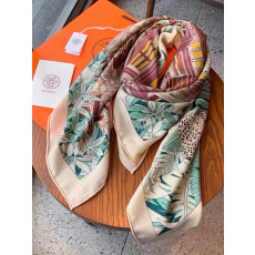 에르메스 Les 12 Leopards shawl 스카프