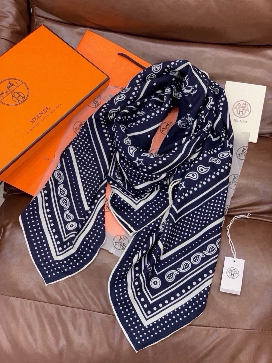 에르메스 Les Cles Bandana shawl 스카프
