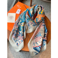에르메스 Les 12 Leopards shawl 스카프
