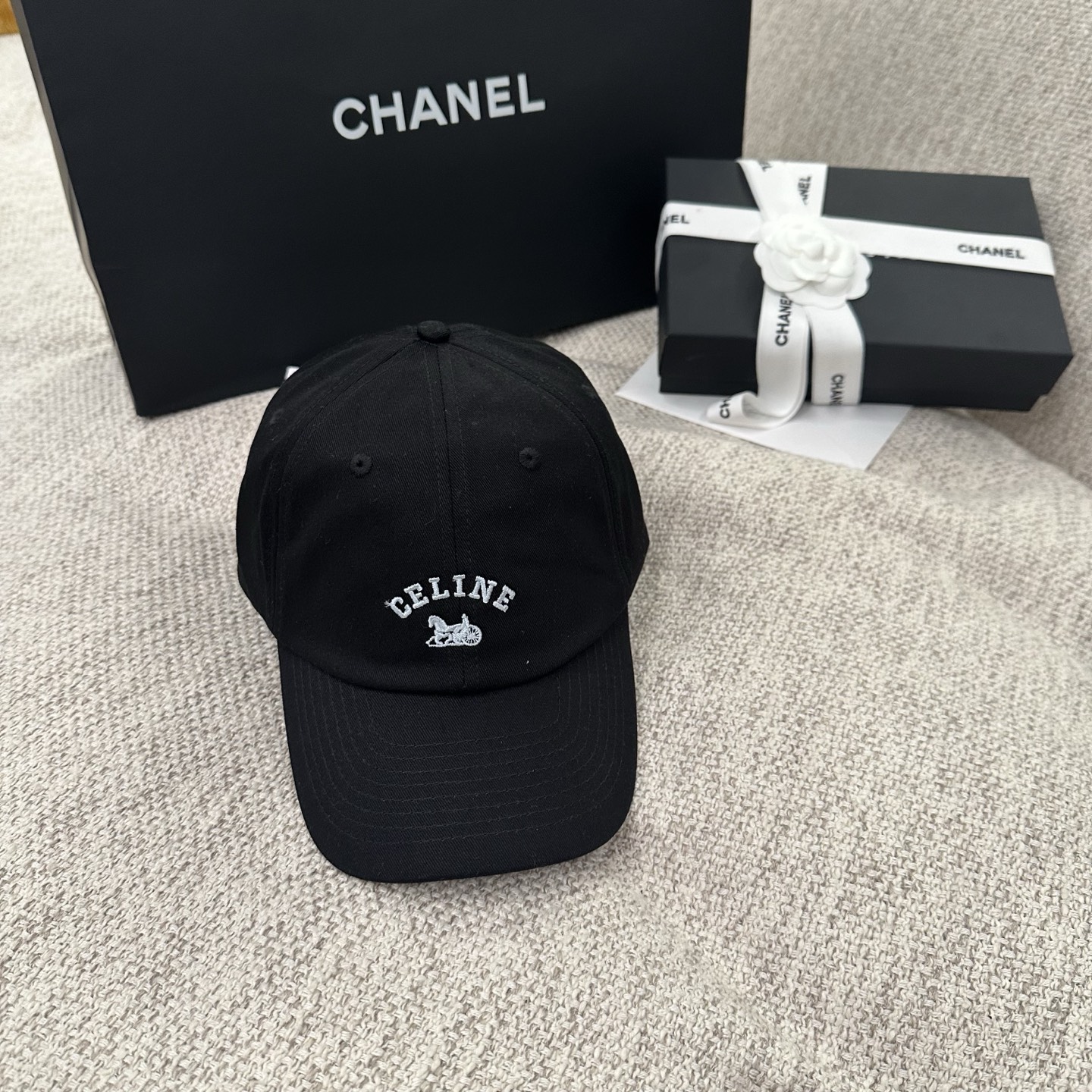 셀린느 볼캡