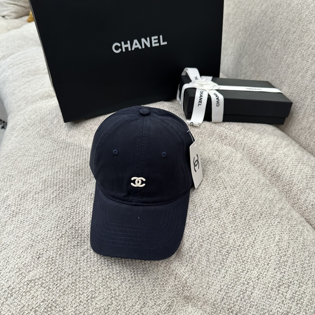 샤넬 더블 C 볼캡