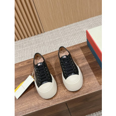 마르니 파블로 여성 스니커즈