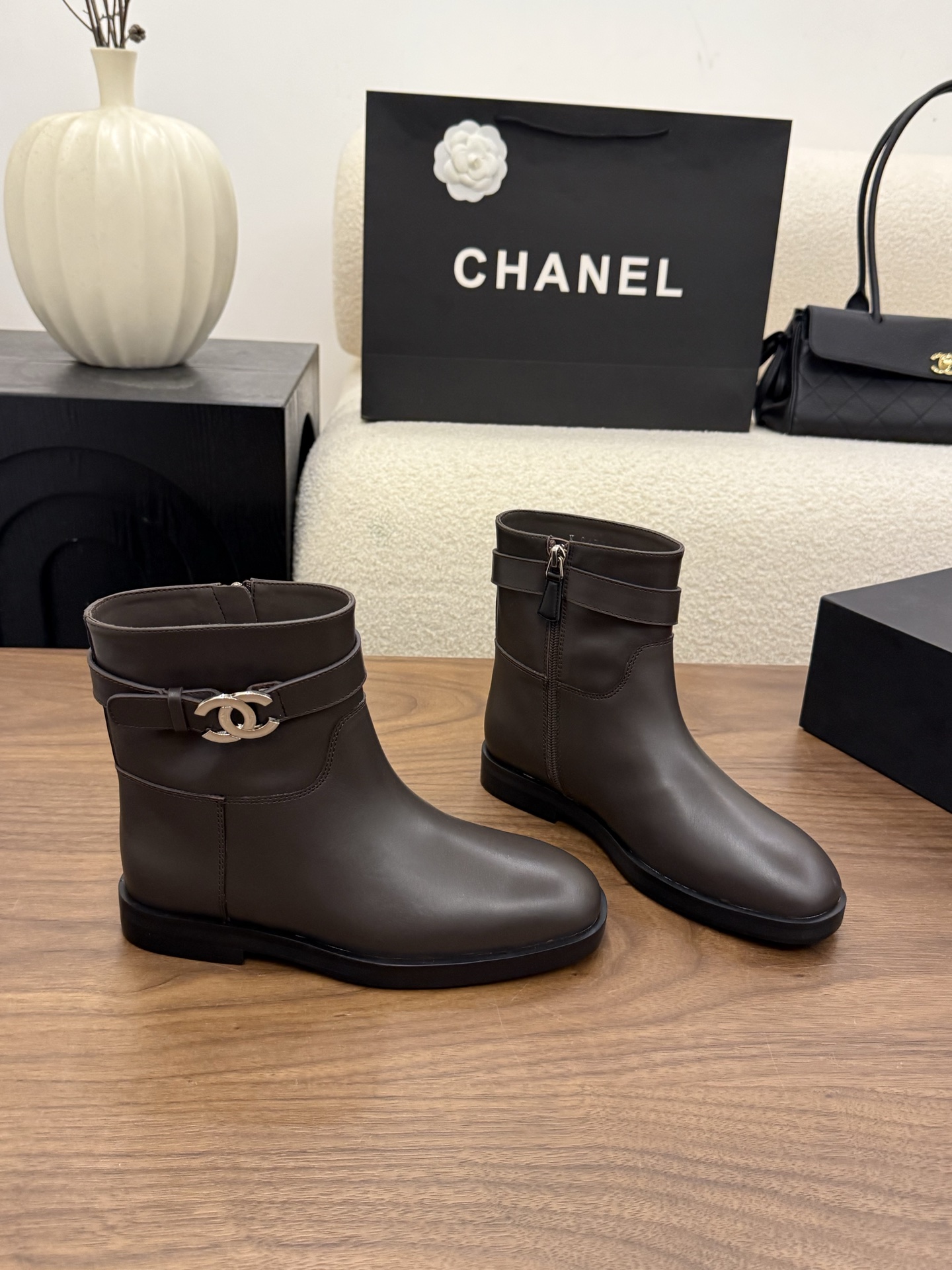 샤넬 26B 쇼트부츠