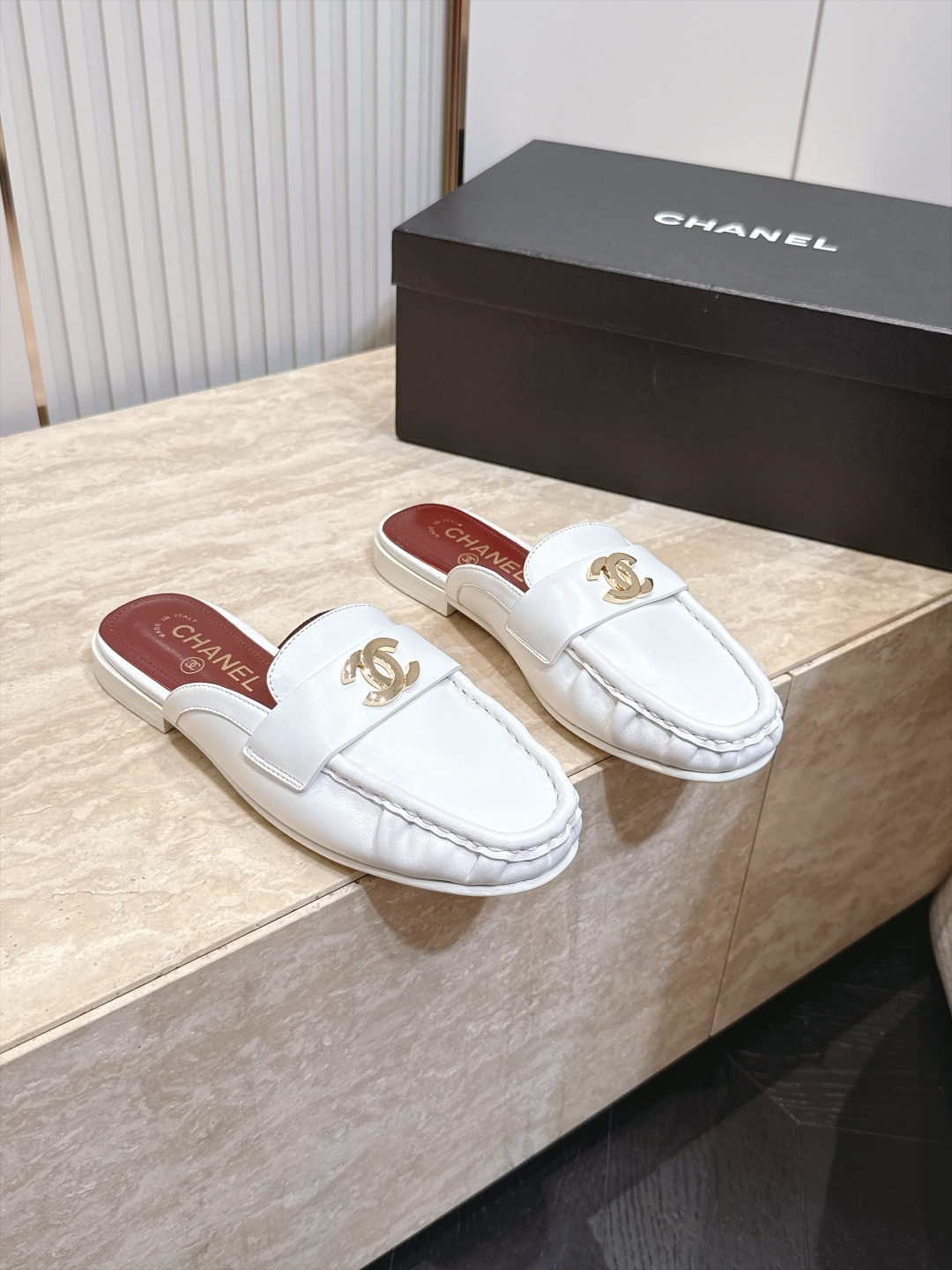 샤넬 더블 C 플랫 뮬