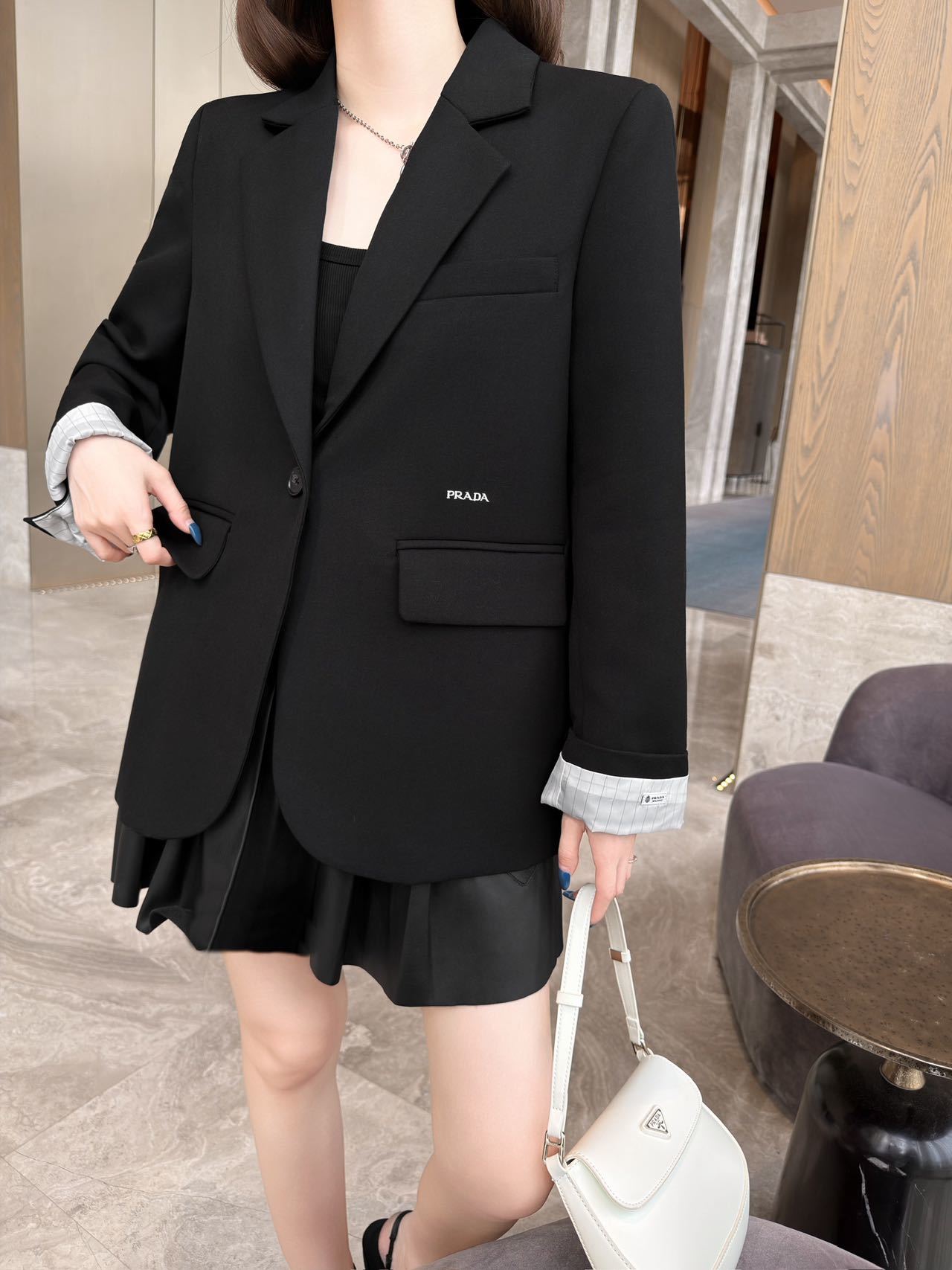 프라다 2026FW 신상 테일러드 자켓