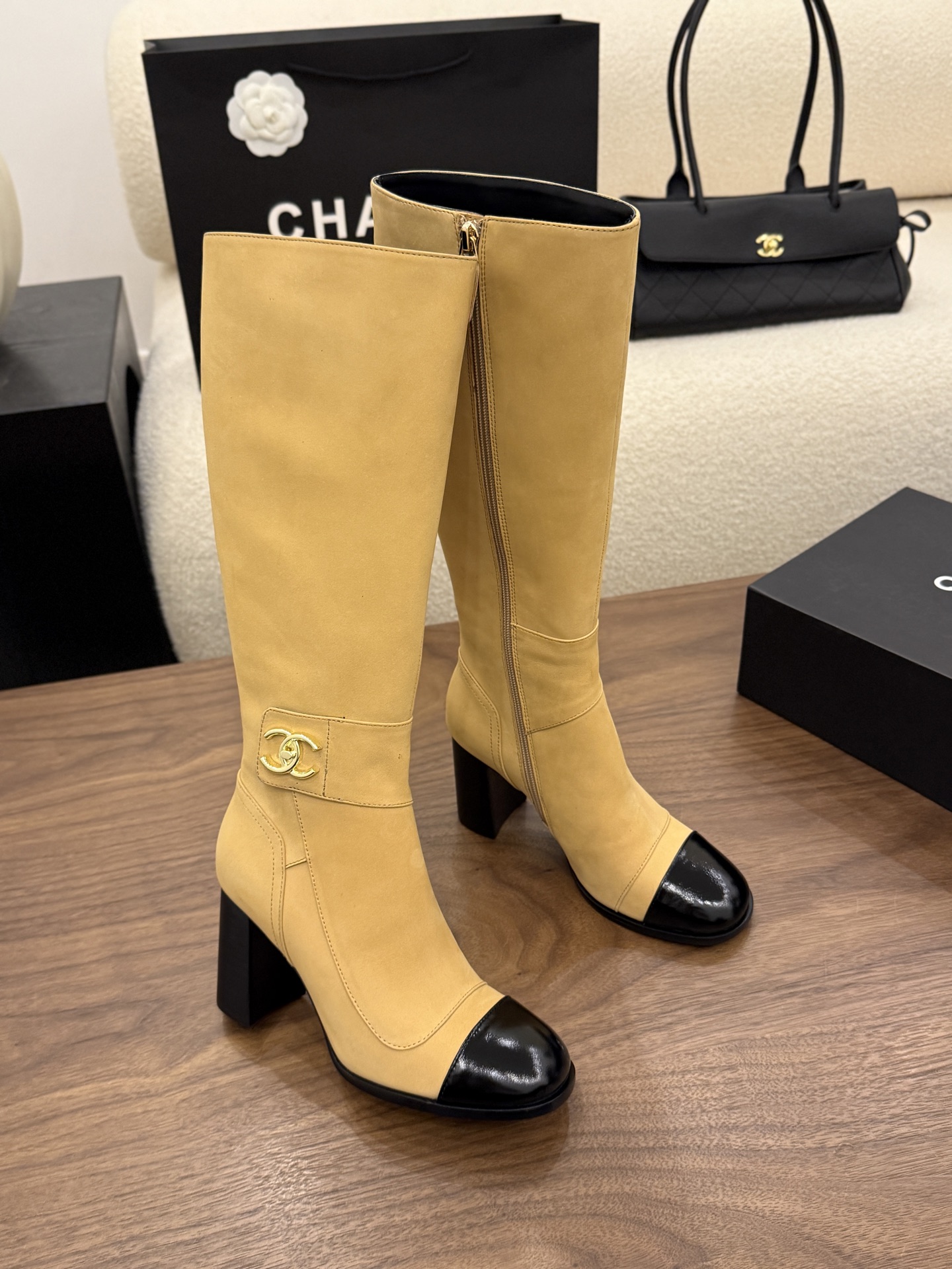 샤넬 2026 힐 하이부츠 8cm