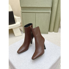 생로랑 신상 스퀘어토 힐 앵클부츠 7.5cm